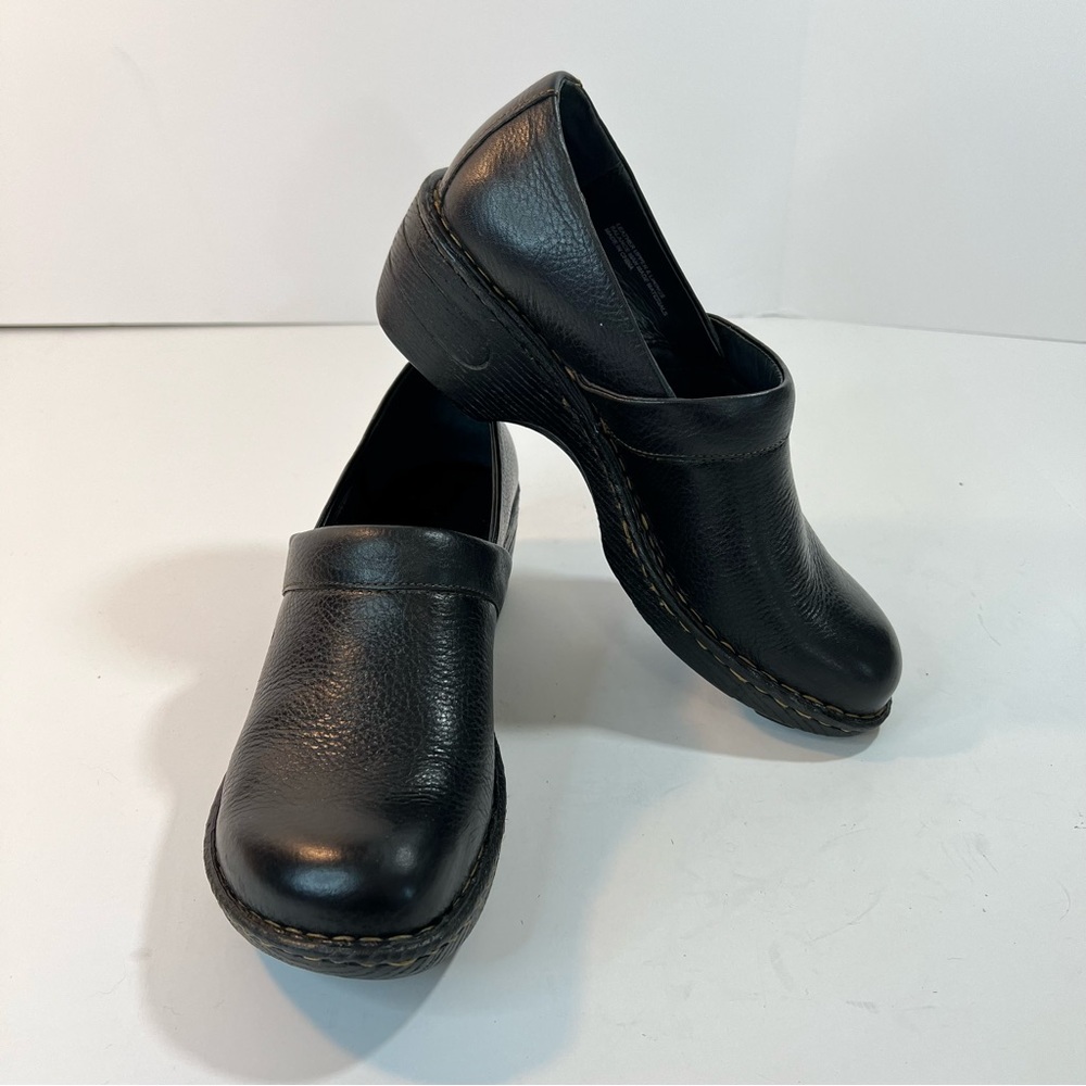 Born Clogs Mules Womens Size 8.5
